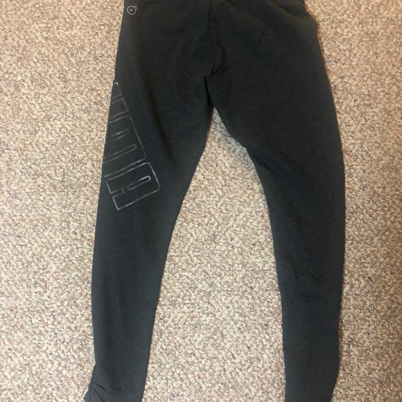 *Women's Puma Logo Legging, XL* - Picture 5 of 5